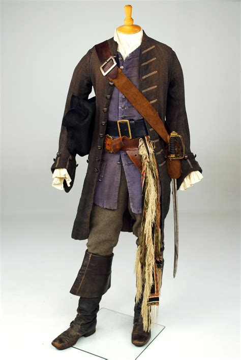 18th century pirate clothing